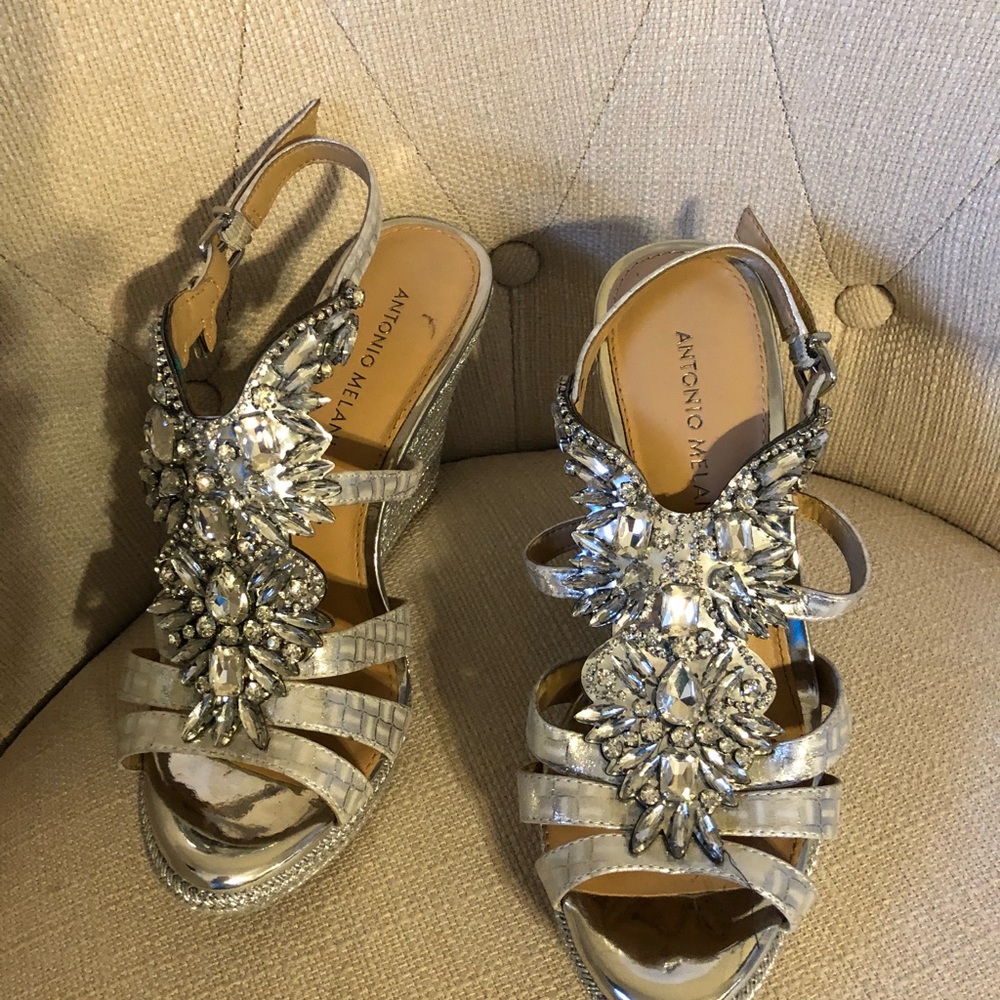 Antonio Melani silver wedge size 7